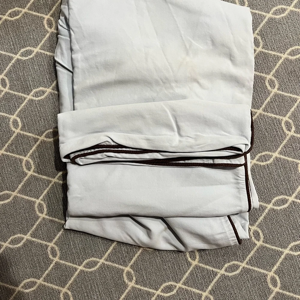 Restoration hardware light blue 2 duvet covers for twin 3window and pillow